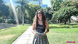 bella jovencita approaches for a donation to an animal foundation, i offer her money for a good fuck - briella m�rquez