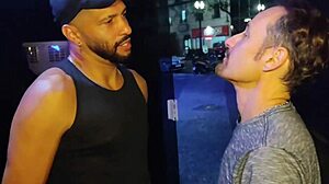 Nos encontramos num suruba joguei um papo e depois ele foi em casa pra curtirmos um delicioso sexo