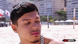 Mamando A Piroca Do Vendedor De Picolé Que Conheci Na Praia