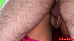 Glamour Amanda Gets Facial On Big Cock