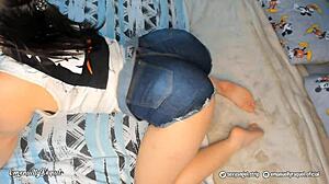 Hot latina teen dancing funk, shaking her big ass and tits in this webcam twerking session