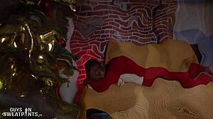 Muscular Bodybuilder Gives Blowjob Before Bareback Creampie On Christmas