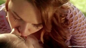 lesbian girlfriends playing in belgium 😍