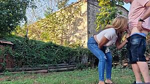 Mi Vecina Me Chupa La Pija En Mi Terreno