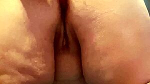 Chubby woman feels toy-induced pussy ecstasy