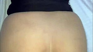 العميل نكتني، ثم سائق التاكسي لمسني ونكتني بقوة في المنزل