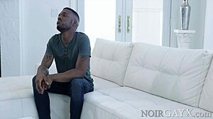 他和男朋友向我展示基佬性爱的乐趣