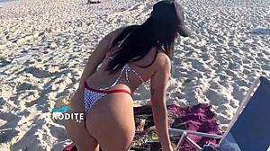 I masturbated on the beach and the naughty vendor saw it all 😏