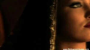 Exotic Indian Babe Feels Sensual Pleasure in Her Movements