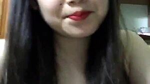 Gái chơi bigo hở hông