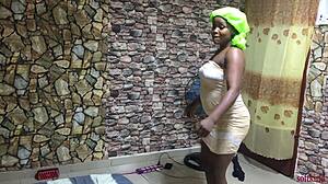 Home Delivery Ends with Pussy Pumping