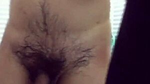 Vietnamese gay man meets partner on Blued for intimate encounter