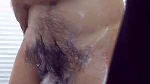 Vietnamese gay man meets partner on Blued for intimate encounter