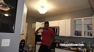 Thick ebony liyahthebunni fucks stretch3x in ghetto style