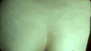 que rico que me suena la vagina cuando me la metes en 4 papi