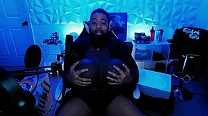 Majiikmontanaxxx Introduces Big Booty BBW Daisy Doll