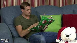 gorgeous gay ryan raz in a solo masturbation scene