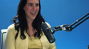 i explore how women orgasm in this close-up solo masturbation scene