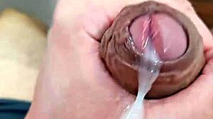Young Bisexual Novinho Masturbating and Finishing Hard