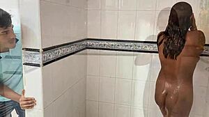 My Hermanastro Watches Me Bathe So I Seduce Him to Pound Me Hard. It’s Raw and Close!