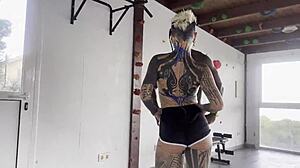 Tattooed princess sexy attends training session with damilvvs