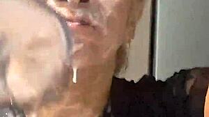 Os safados casados me fizeram isso mas n�o quiseram mostrar nem os cacetes esperando outros safados com muita porra pra novas gozadas na minha boca cara – who wants to cum next?