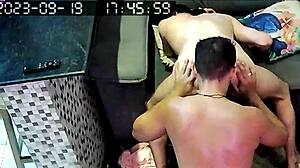 Fui Olhar Nas Cameras De Casa Para Ve Como Estavam As Coisas E Vi Meu Namorado Fodendo O Porteiro Do Predio