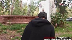 Dünner Militär Gay Teen Fickt Studenten Anal Im Wald