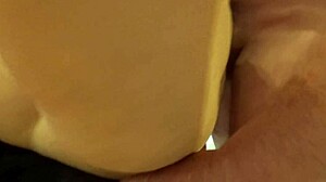 the housewife squirts in the kitchen during arse fucking with amateurs on cam2