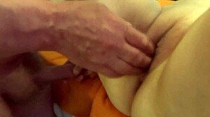 the housewife squirts in the kitchen during arse fucking with amateurs on cam2