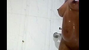 Check out my girlfriend’s fine body in shower cam!