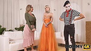 man, mommy4k got the hottest scene on that sofa!