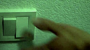 Жесткий анал растягивает горячую вечеринковую девчонку до предела