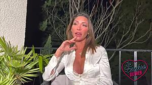 Vittoria, bujna brineta milf, žudi za tvrdim analom u francuskoj amaterskoj sceni