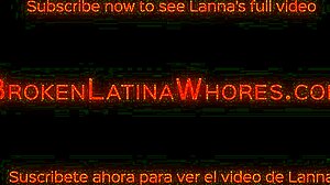 Stakket 19-årig latina bliver groft behandlet af to fyre i vild trio. Hun elsker hvert hårdt øjeblik!