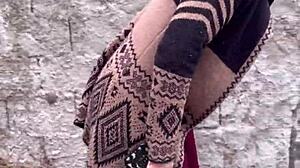 Patricinha with pink pussy climbs hill horny