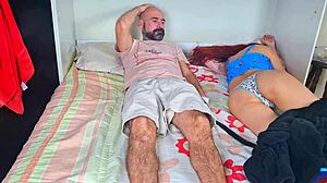 padrasto faz visita noturna inesperada