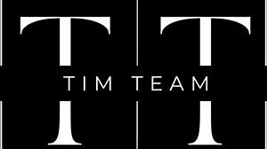 After a long day's work, her rimming contrasts with the stress