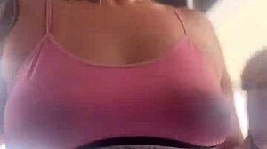 fui treinar na academia com um plug anal no cu fiquei com muito tesão chegar em casa meu cu vai tã lubrificado e largo pra mete rola dentro