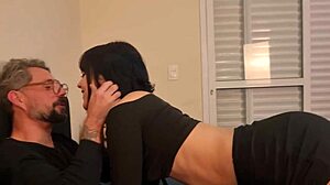 Treinador do LOL VE E-Girl Perdendo no Jogo e Como Castigo ARROMBA a Bucetinha Dela Sem D� Completo no Sheer Red