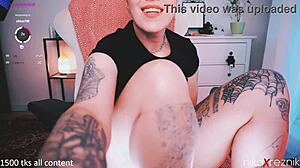 feet fetish cam show with big clit and toys is so hot