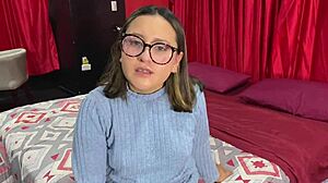 Compartiendo Cama Con Mi Tía Madrastra Llevo Al Sexo Accidental En Un Viaje Familiar