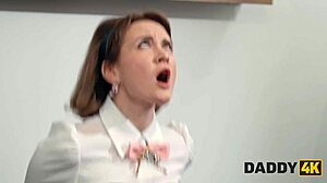 Daddy4k, pieprzę ojczyma mojego chłopaka zamiast czytać książki