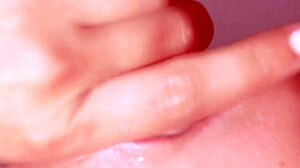 Step Sister Gets Facial in First Time Encounter