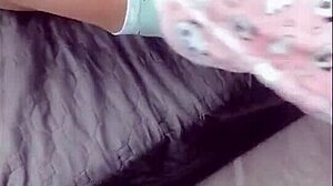 ahh mamoncita no se deja coger su chochito se hace la dificil