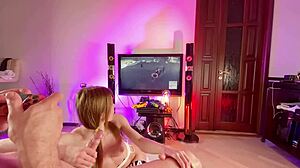 Young amateur gets her asshole stretched in homemade video