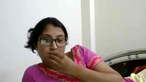 Pakistani Girl Strips on Webcam for Boyfriend and Friend Fun