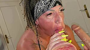 Mature bodybuilder with big tits and ass makes cock hard in anal action