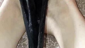 Gretala rubs her thong on bare feet, teasing with ebony ass and sexy amateurs