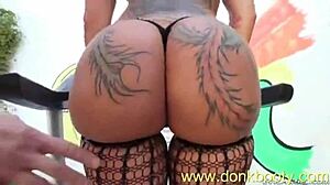 Bella bellz flaunts her big ass for the camera